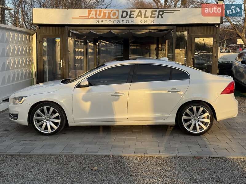Седан Volvo S60 2016 в Киеве фото 6 Седан Volvo S60 2016 в Киеве