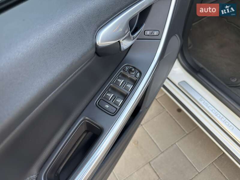 Седан Volvo S60 2016 в Киеве фото 16 Седан Volvo S60 2016 в Киеве