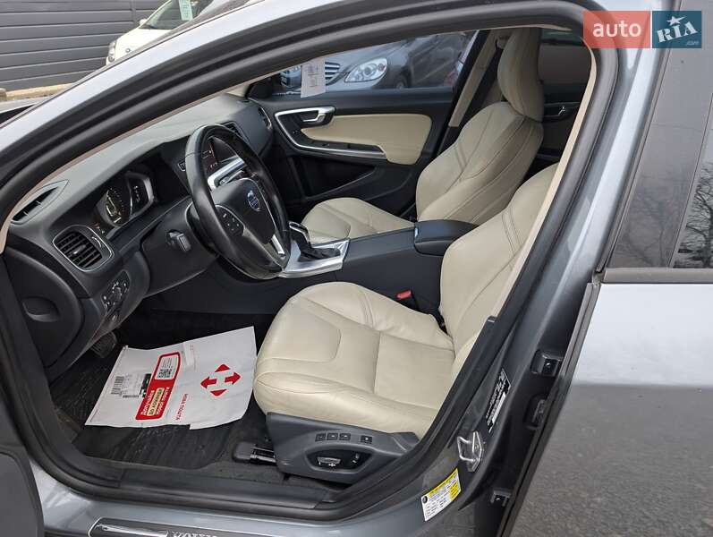 Седан Volvo S60 2017 в Ровно