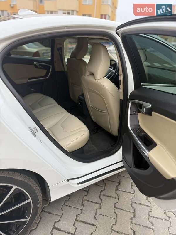 Седан Volvo S60 2016 в Софиевской Борщаговке фото 13 Седан Volvo S60 2016 в Софиевской Борщаговке