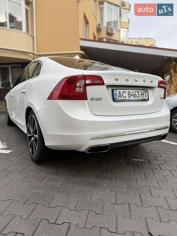 Седан Volvo S60 2016 в Софиевской Борщаговке фото 15 Седан Volvo S60 2016 в Софиевской Борщаговке