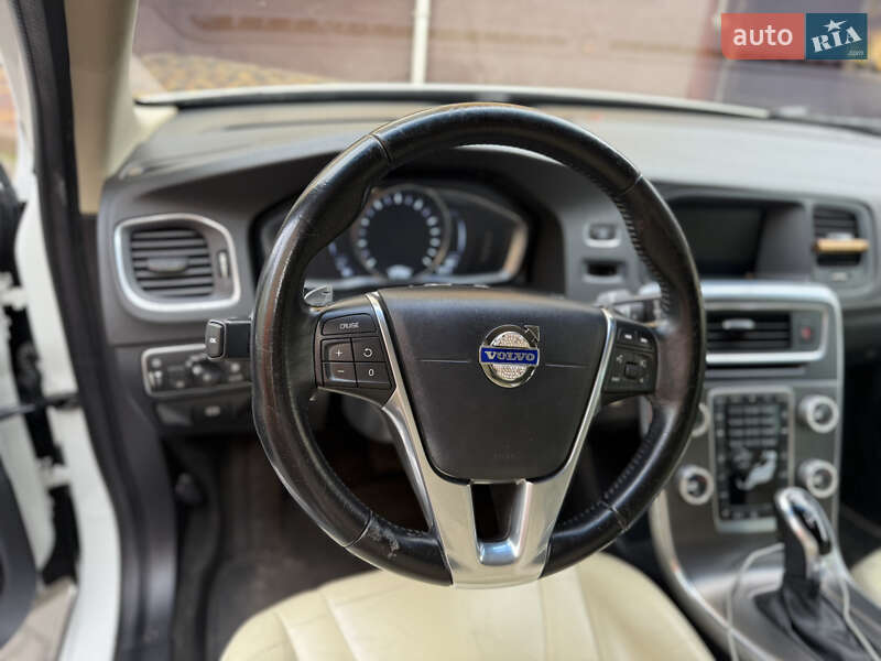 Седан Volvo S60 2016 в Софиевской Борщаговке фото 22 Седан Volvo S60 2016 в Софиевской Борщаговке