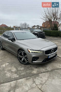 Седан Volvo S60 2019 в Одессе