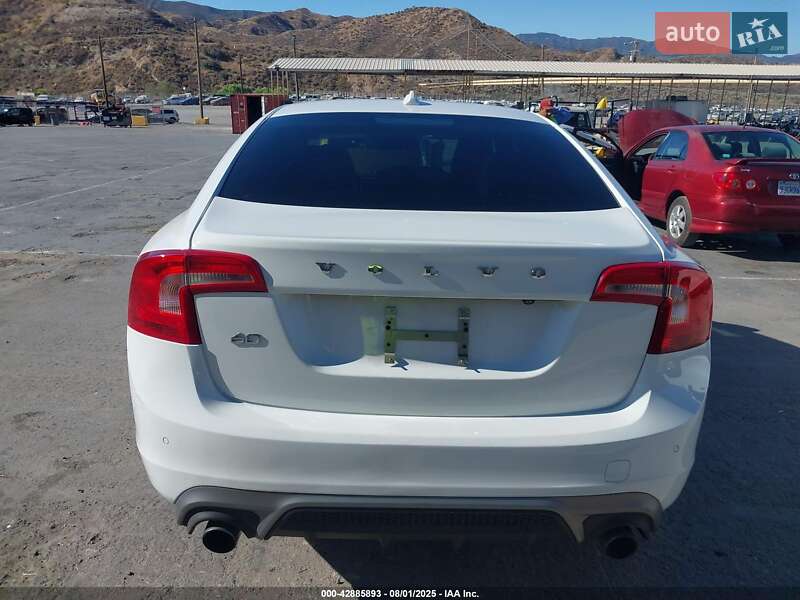 Седан Volvo S60 2017 в Львове