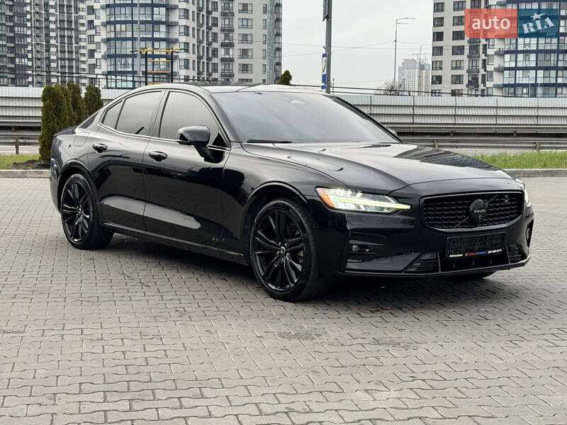 Седан Volvo S60 2024 в Киеве