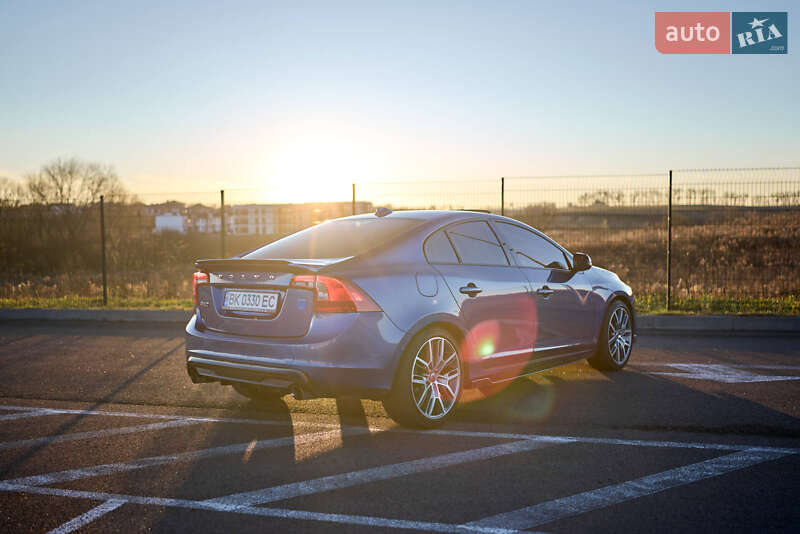 Седан Volvo S60 2017 в Ровно
