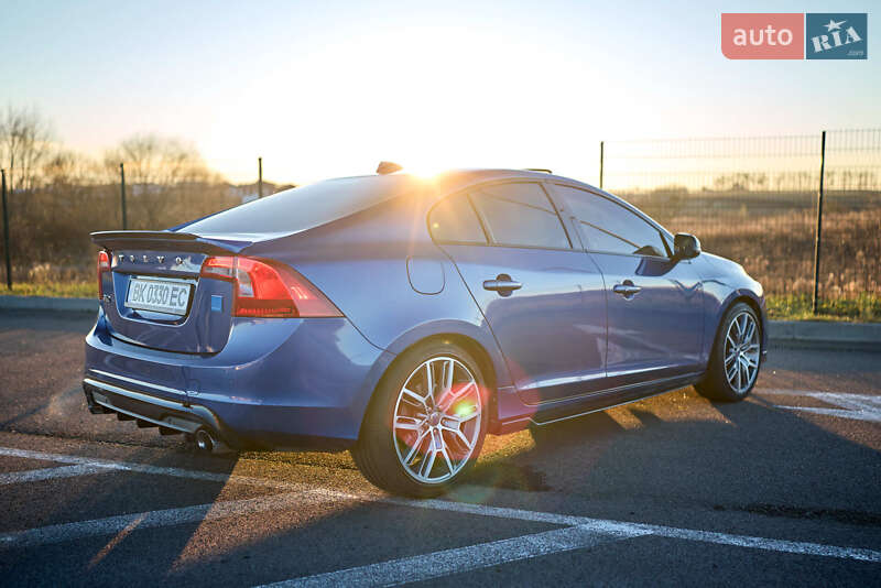 Седан Volvo S60 2017 в Ровно