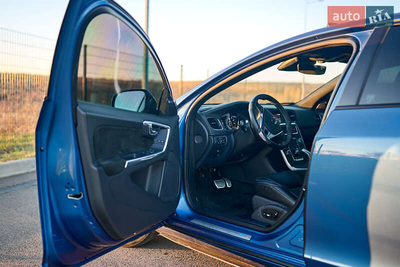 Седан Volvo S60 2017 в Ровно