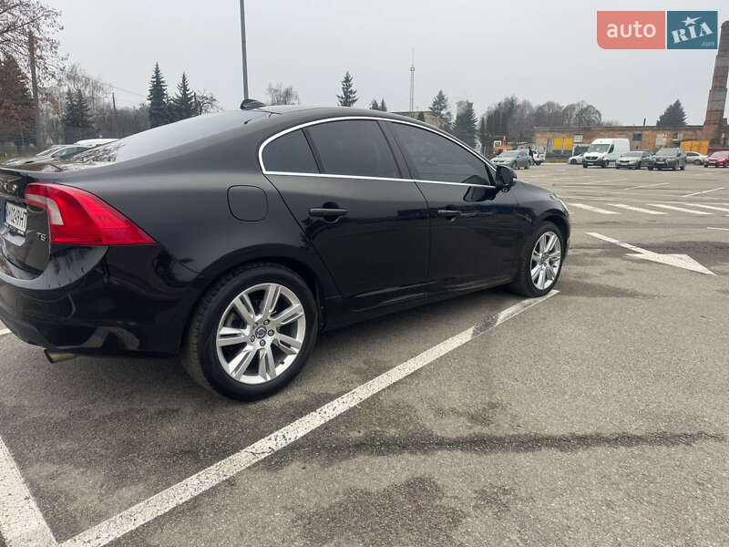 Седан Volvo S60 2011 в Житомире