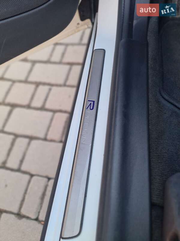 Седан Volvo S60 2015 в Ивано-Франковске