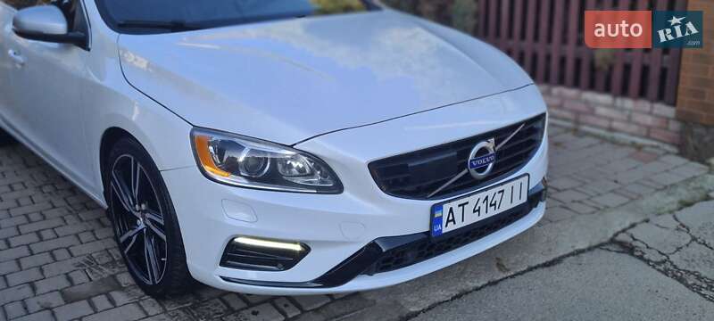 Седан Volvo S60 2015 в Ивано-Франковске