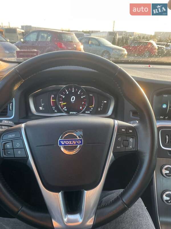 Седан Volvo S60 2016 в Житомире