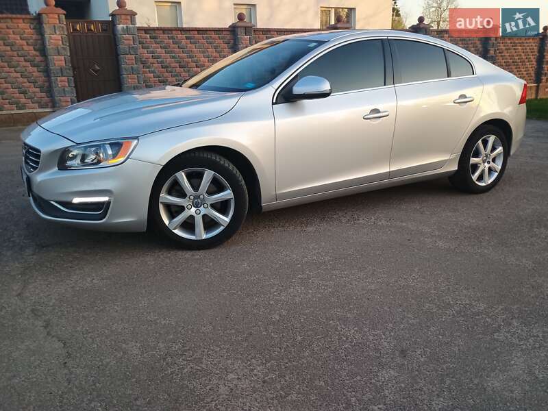 Седан Volvo S60 2015 в Костополе