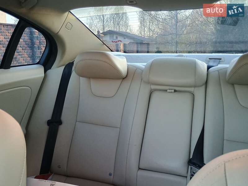 Седан Volvo S60 2015 в Костополе