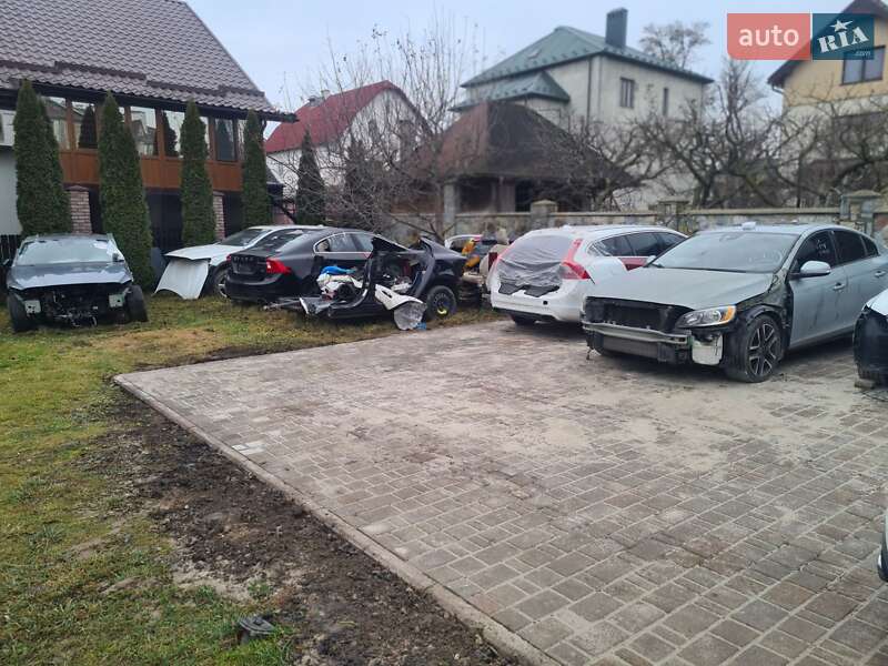 Седан Volvo S60 2015 в Ивано-Франковске