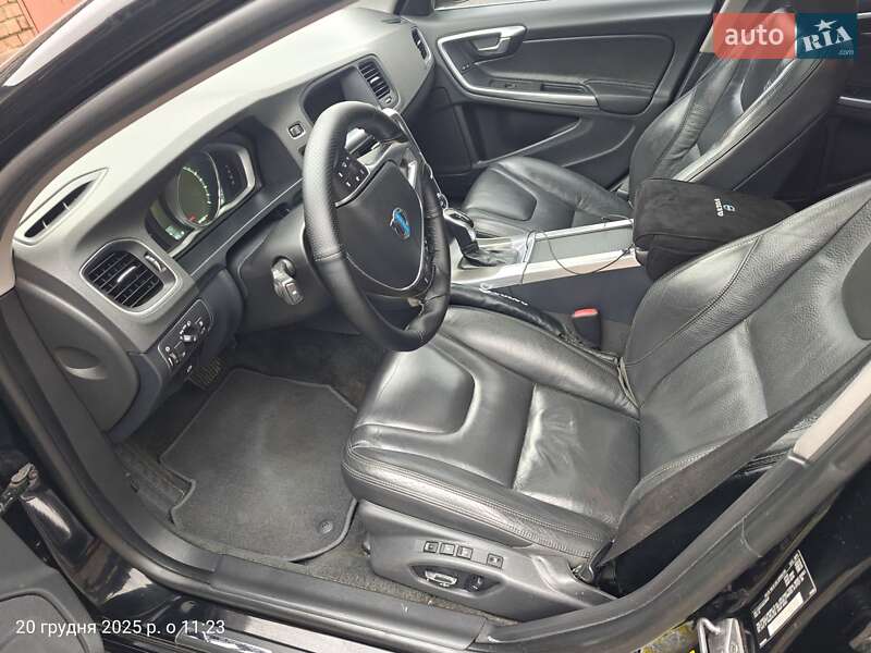 Седан Volvo S60 2013 в Полтаве