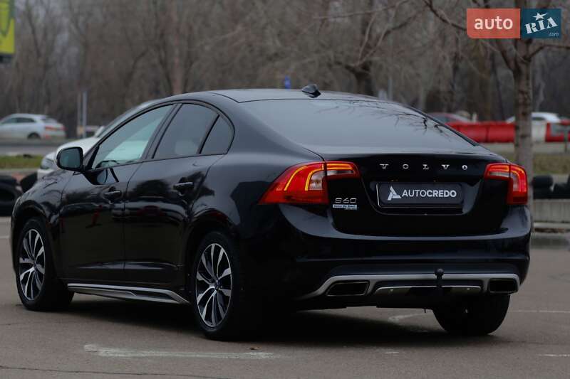 Седан Volvo S60 2017 в Киеве