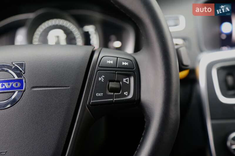 Седан Volvo S60 2017 в Киеве