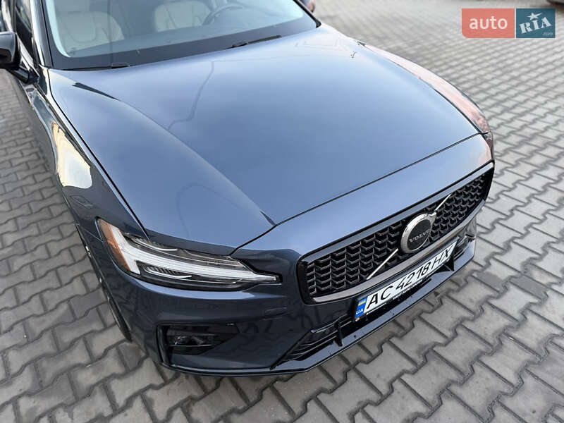 Седан Volvo S60 2021 в Луцьку