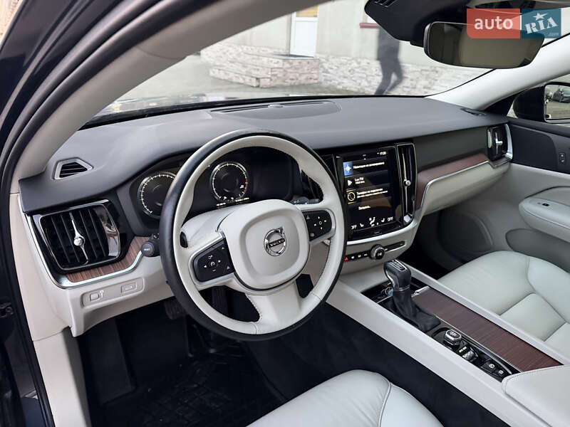 Седан Volvo S60 2021 в Луцьку
