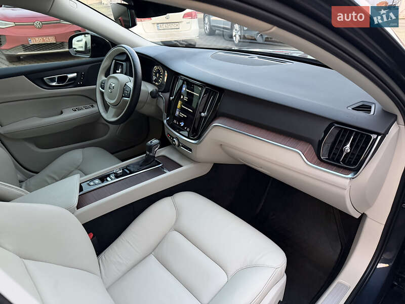 Седан Volvo S60 2021 в Луцьку
