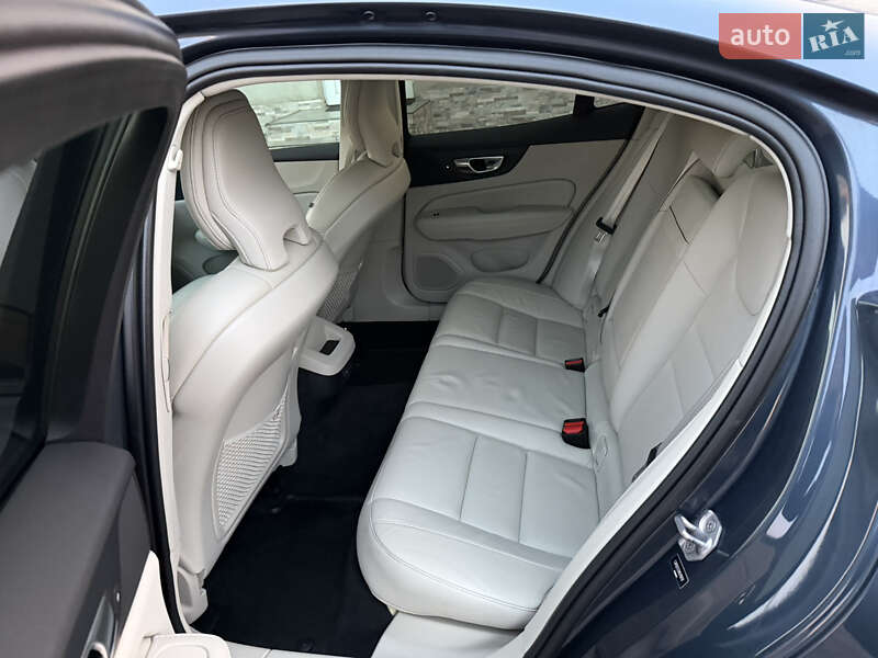Седан Volvo S60 2021 в Луцьку