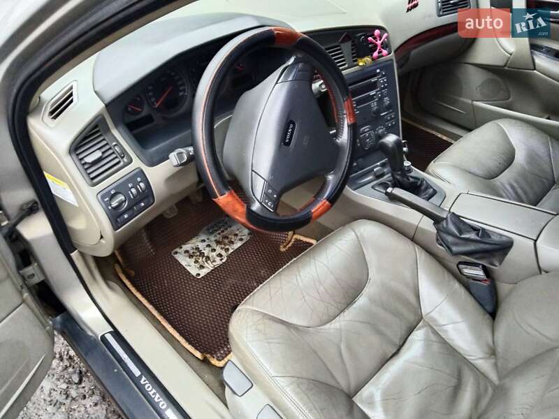 Седан Volvo S60 2001 в Днепре