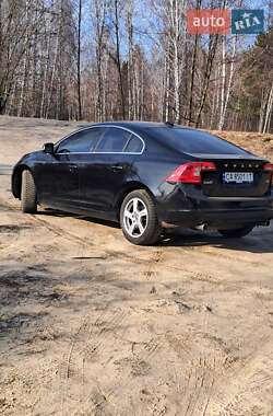 Седан Volvo S60 2013 в Киеве