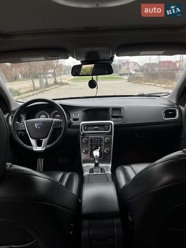 Седан Volvo S60 2012 в Киеве