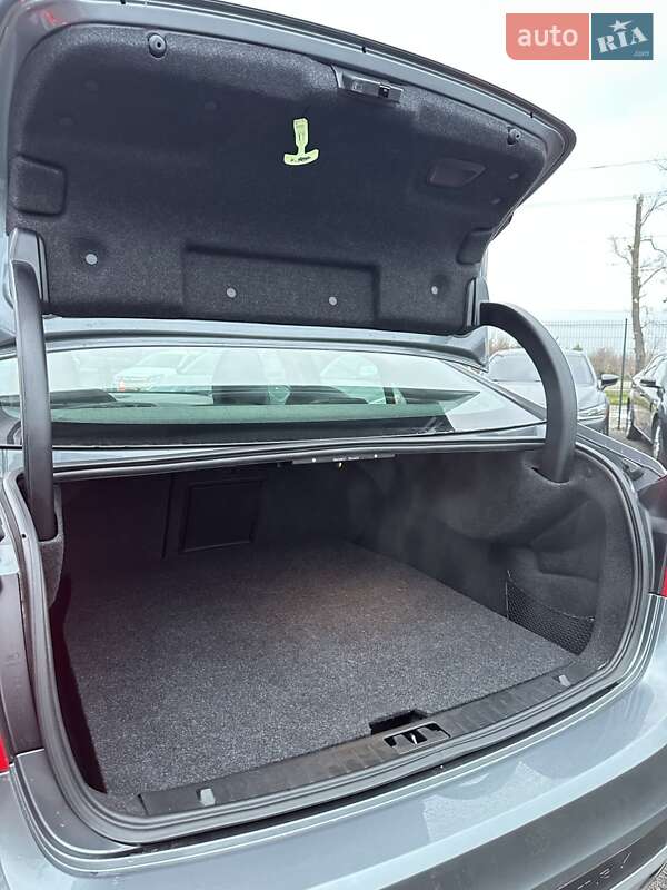 Седан Volvo S60 2015 в Белогородке