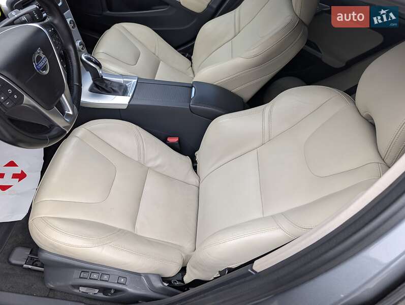 Седан Volvo S60 2017 в Рівному фото 28 Седан Volvo S60 2017 в Рівному