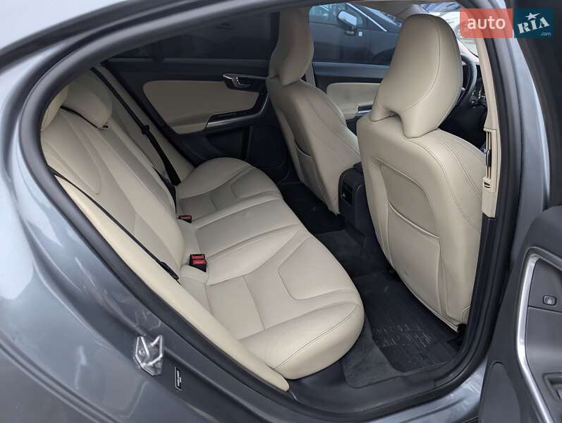 Седан Volvo S60 2017 в Рівному фото 34 Седан Volvo S60 2017 в Рівному