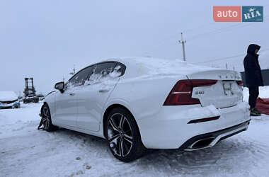 Седан Volvo S60 2020 в Львове