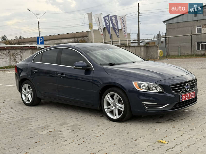 Седан Volvo S60 2014 в Нововолынске