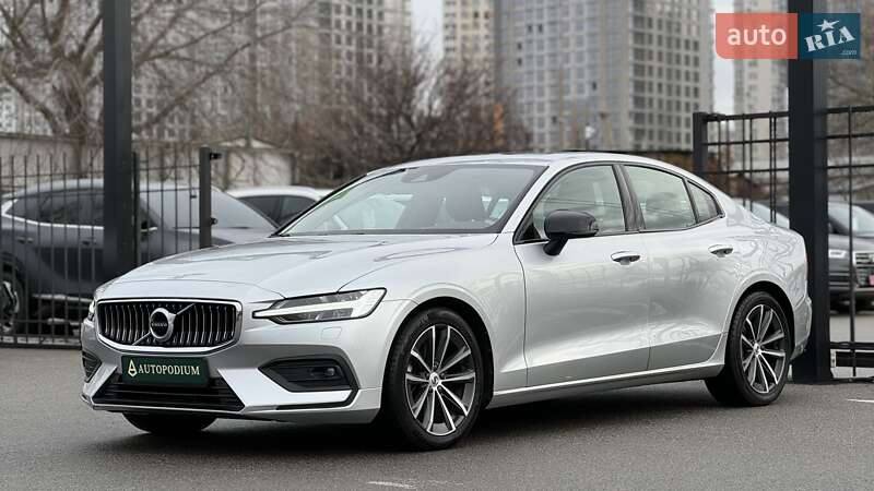 Седан Volvo S60 2021 в Киеве