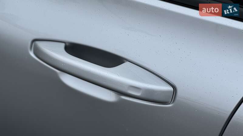 Седан Volvo S60 2021 в Киеве