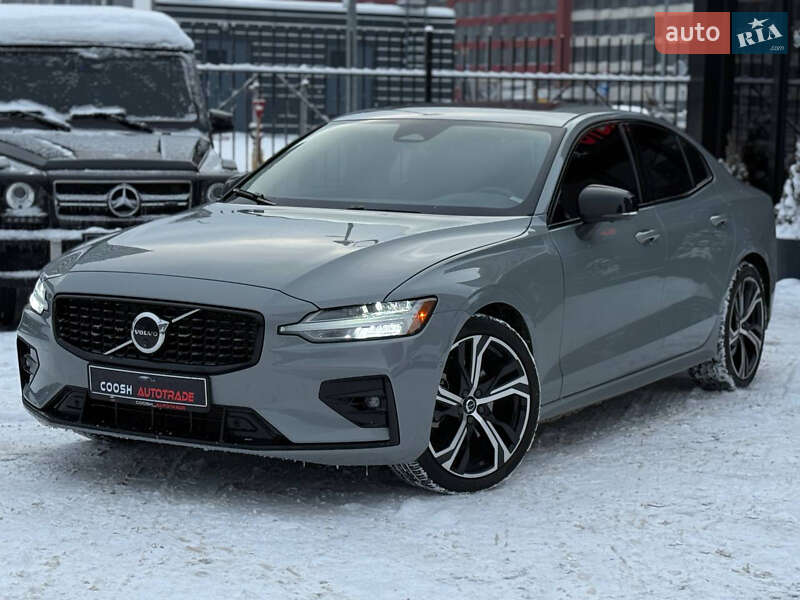 Volvo S60 2023
