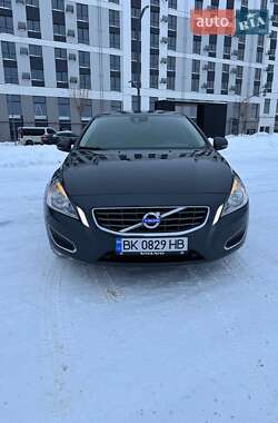 Седан Volvo S60 2011 в Ровно