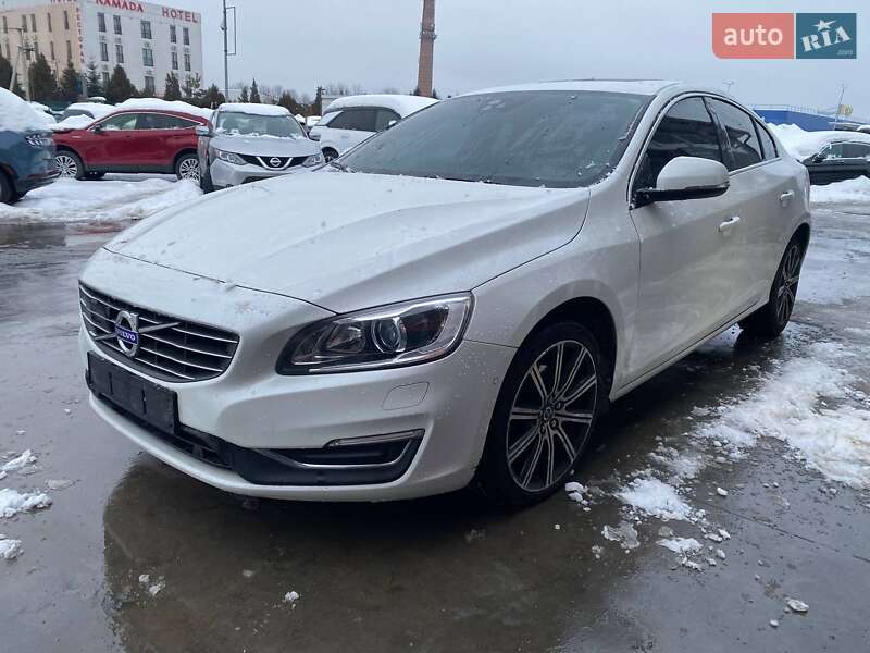 Седан Volvo S60 2018 в Львове