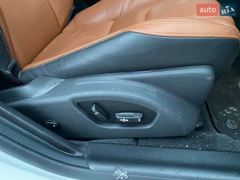 Седан Volvo S60 2018 в Львове