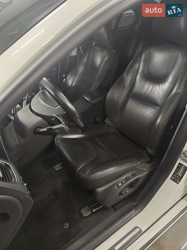 Седан Volvo S60 2015 в Житомире