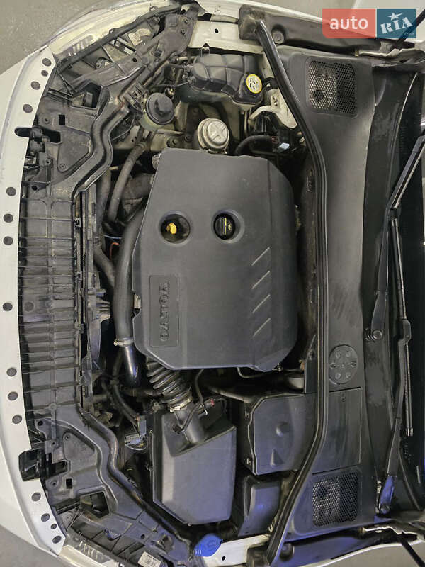 Седан Volvo S60 2015 в Житомире