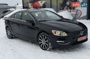 Седан Volvo S60 2015 в Житомирі