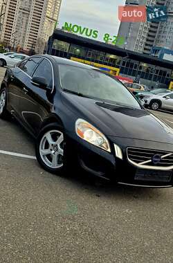 Седан Volvo S60 2012 в Киеве