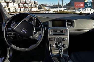 Седан Volvo S60 2014 в Киеве