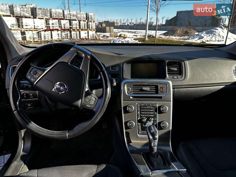 Седан Volvo S60 2014 в Киеве