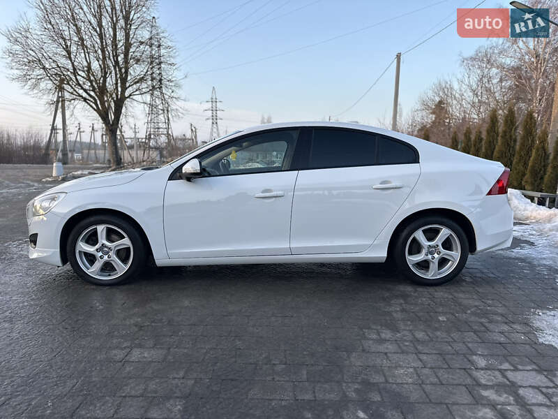 Седан Volvo S60 2010 в Радивилове