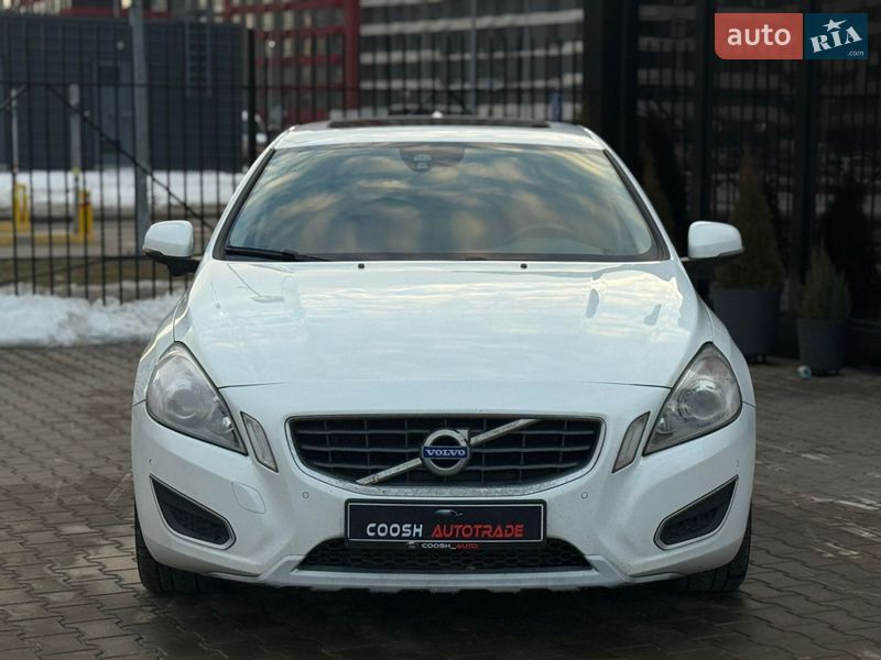 Седан Volvo S60 2013 в Киеве