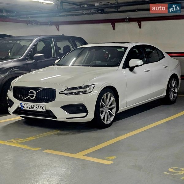 Седан Volvo S60 2020 в Киеве