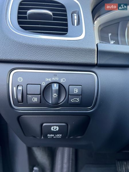 Седан Volvo S60 2014 в Тернополе